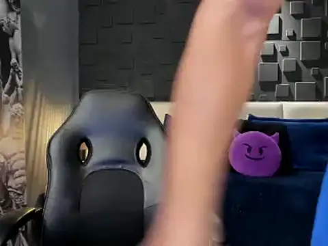 DannSaenz online show from 01.23.25