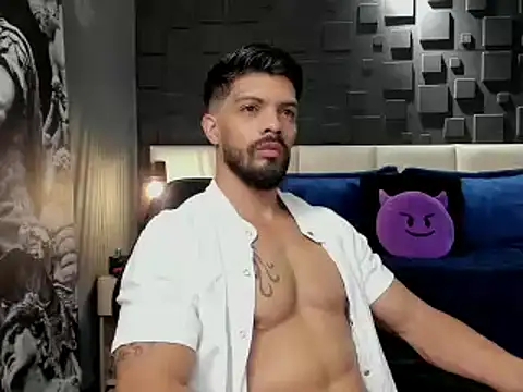 DannSaenz online show from 01.26.25