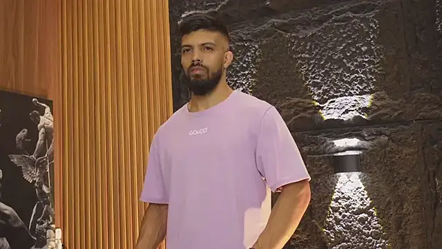 Snapshot of DannSaenz chatting on 10.14.25 DannSaenz online show from 10.14.25