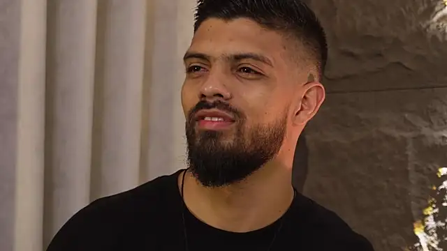 Snapshot of DannSaenz chatting on 11.08.25 DannSaenz online show from 11.08.25