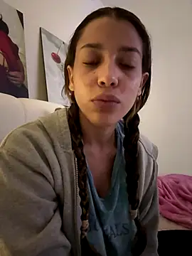 DanielaSaenz0 online show from 10.13.25