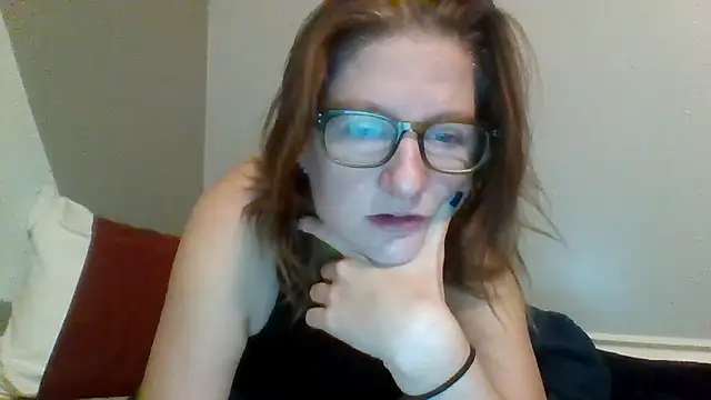 Eluradess online show from 10.12.25