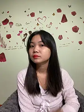 Maeve2k5 online show from 12.10.24