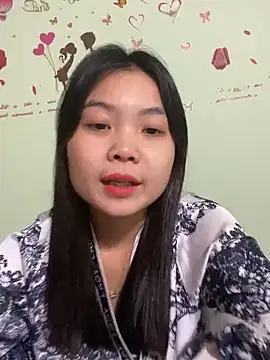 Maeve2k5 online show from 12.19.24
