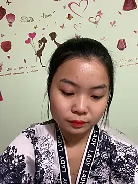Maeve2k5 online show from 12.22.24
