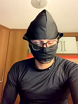 Eggsyapel online show from 10.16.25