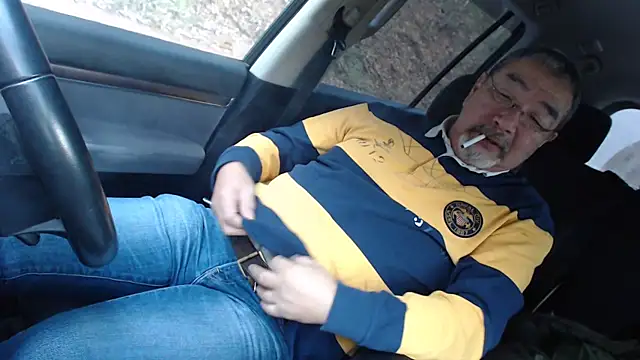 Snapshot of kumao2 chatting on 12.07.24 kumao2 online show from 12.07.24