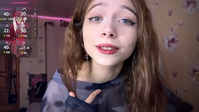 Snapshot of _SofiaBrown chatting on 03.10.25 SofiaBrown online show from 03.10.25