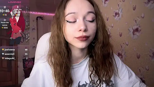 Snapshot of _SofiaBrown chatting on 03.18.25 SofiaBrown online show from 03.18.25