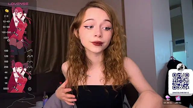 Snapshot of _SofiaBrown chatting on 11.06.25 SofiaBrown online show from 11.06.25