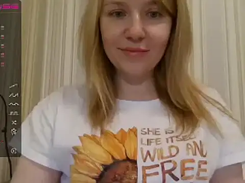 Snapshot of urbadkitty chatting on 12.14.24 urbadkitty online show from 12.14.24