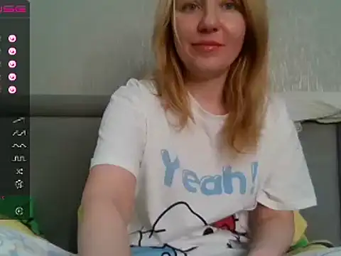 Snapshot of urbadkitty chatting on 01.09.25 urbadkitty online show from 01.09.25