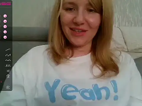 Snapshot of urbadkitty chatting on 01.13.25 urbadkitty online show from 01.13.25