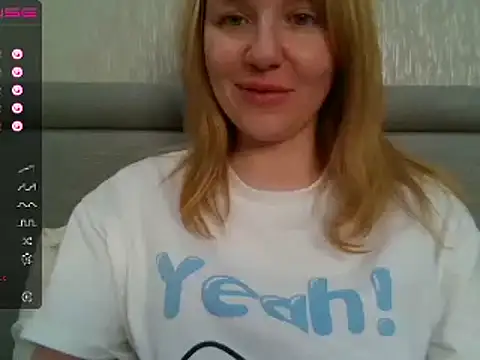 Snapshot of urbadkitty chatting on 01.15.25 urbadkitty online show from 01.15.25