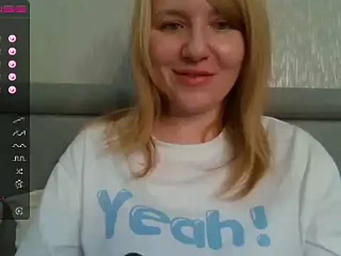 Snapshot of urbadkitty chatting on 01.21.25 urbadkitty online show from 01.21.25