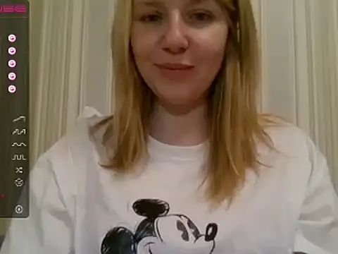 Snapshot of urbadkitty chatting on 01.23.25 urbadkitty online show from 01.23.25