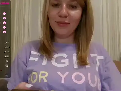 Snapshot of urbadkitty chatting on 03.12.25 urbadkitty online show from 03.12.25