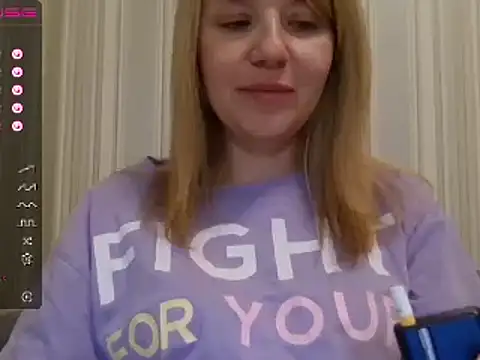 Snapshot of urbadkitty chatting on 03.13.25 urbadkitty online show from 03.13.25