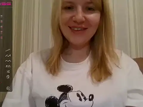 Snapshot of urbadkitty chatting on 03.22.25 urbadkitty online show from 03.22.25