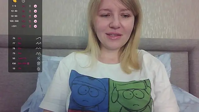 Snapshot of urbadkitty chatting on 11.17.25 urbadkitty online show from 11.17.25