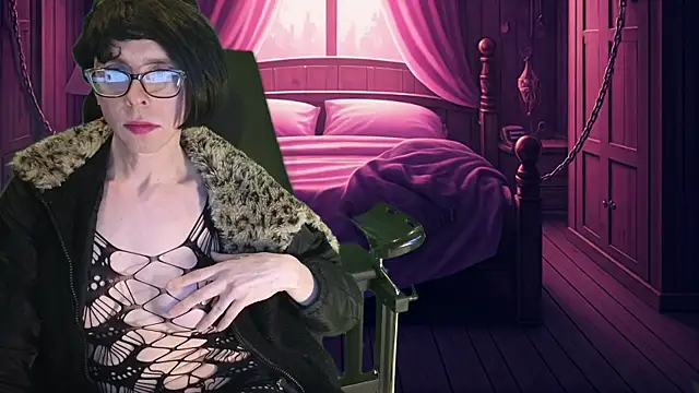 Snapshot of april_show_her chatting on 03.08.25 april show her online show from 03.08.25