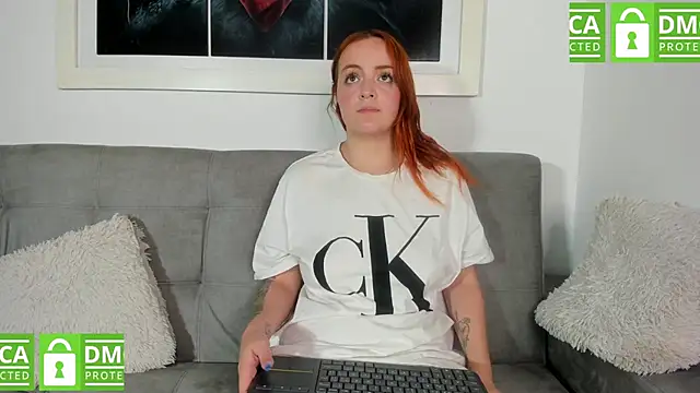 Snapshot of Sarah_paul chatting on 02.23.25 Sarah paul online show from 02.23.25