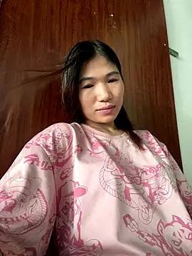 Snapshot of MinzHy chatting on 09.17.25 MinzHy online show from 09.17.25