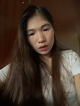 Snapshot of MinzHy chatting on 09.29.25 MinzHy online show from 09.29.25