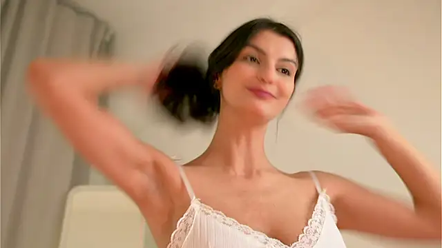 horny  land online show from 12.12.24