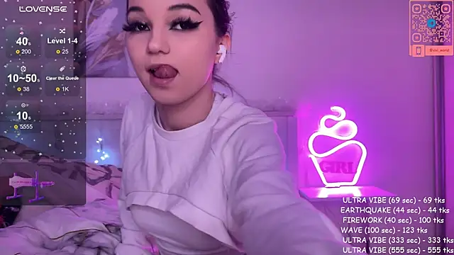 Snapshot of Veronica_leal chatting on 01.19.25 Veronica leal online show from 01.19.25