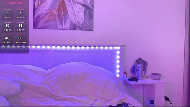 Snapshot of Veronica_leal chatting on 10.11.25 Veronica leal online show from 10.11.25