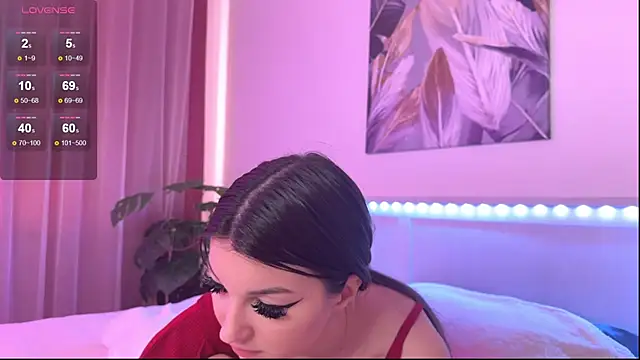 Snapshot of Veronica_leal chatting on 10.21.25 Veronica leal online show from 10.21.25