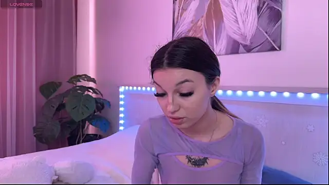 Snapshot of Veronica_leal chatting on 05.24.26 Veronica leal online show from 05.24.26