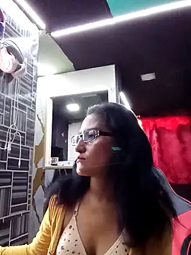 Snapshot of AdelinaMiran90 chatting on 09.14.25 AdelinaMiran90 online show from 09.14.25