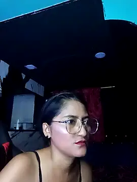 Snapshot of AdelinaMiran90 chatting on 10.23.25 AdelinaMiran90 online show from 10.23.25