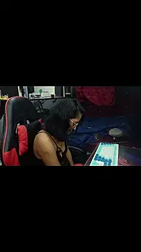 Snapshot of AdelinaMiran90 chatting on 11.08.25 AdelinaMiran90 online show from 11.08.25