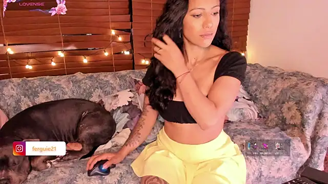 Snapshot of fergie21 chatting on 02.26.25 fergie21 online show from 02.26.25