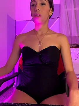 Lina10 online show from 11.15.25