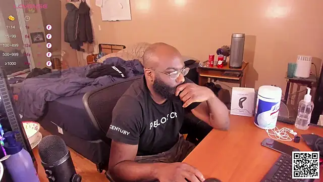 MrChuckDailyXXX online show from 12.11.24