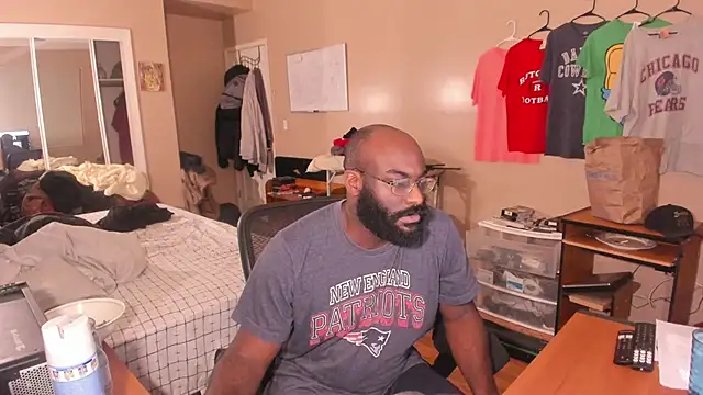 MrChuckDailyXXX online show from 10.06.25