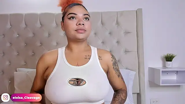 Eloisa cleavage  online show from 02.22.25