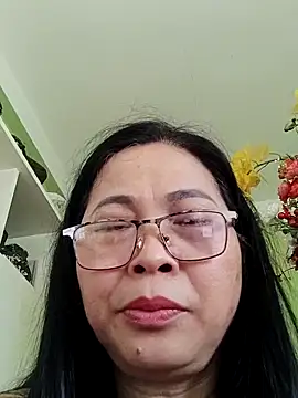 Snapshot of Hangem111 chatting on 06.12.26 Hangem111 online show from 06.12.26