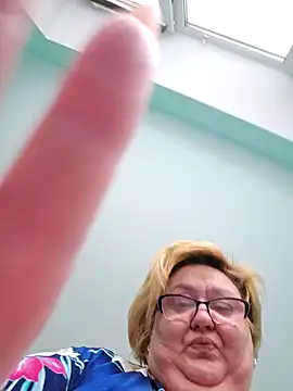 Awn290668 online show from 03.04.25