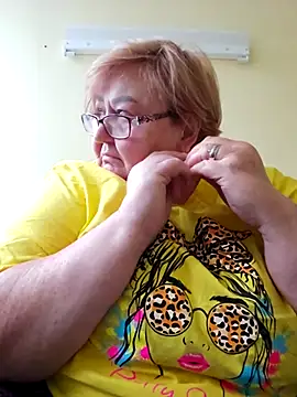 Awn290668 online show from 10.04.25