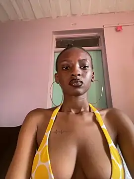 Snapshot of Tee_babygirl1 chatting on 10.26.25 Tee babygirl1 online show from 10.26.25