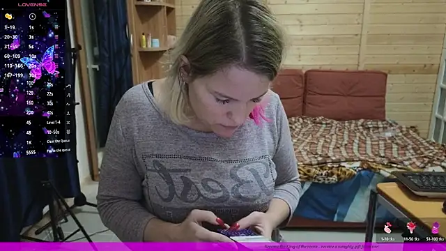 EVAshinyGIRL online show from 01.15.25