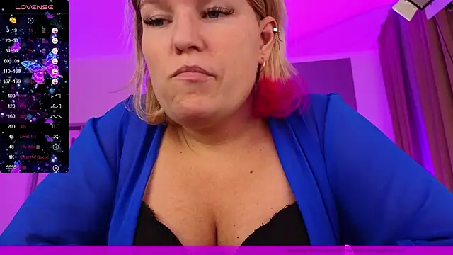 EVAshinyGIRL online show from 01.31.25