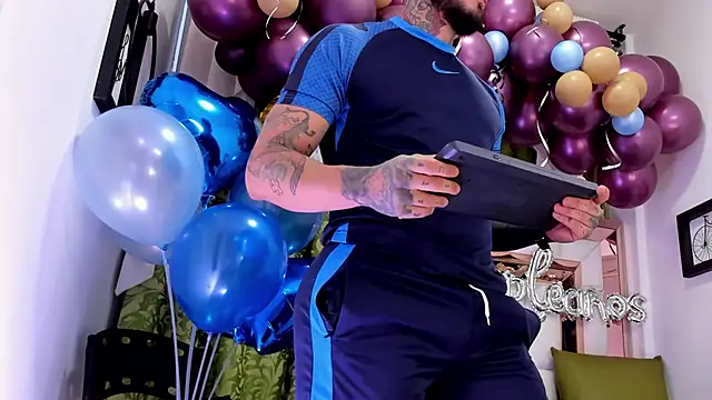 dilan scootk  online show from 02.02.25