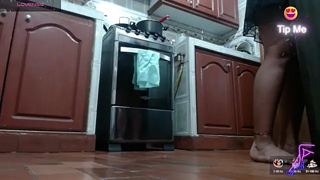 carlajames  online show from 02.25.25