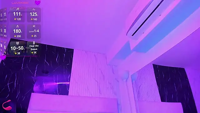 KatDreams  online show from 12.18.24